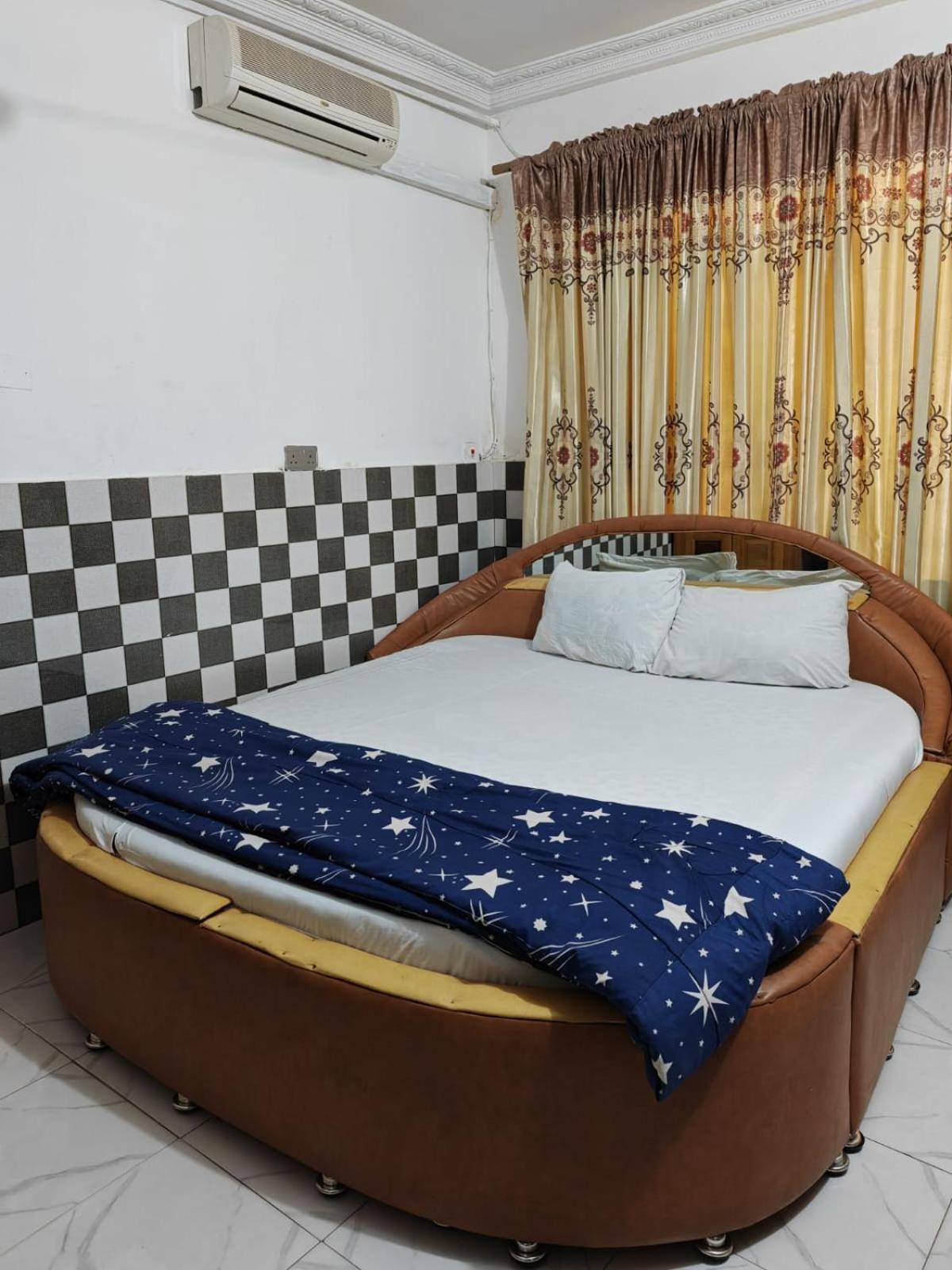 Elizz Guest House Janman Exterior photo