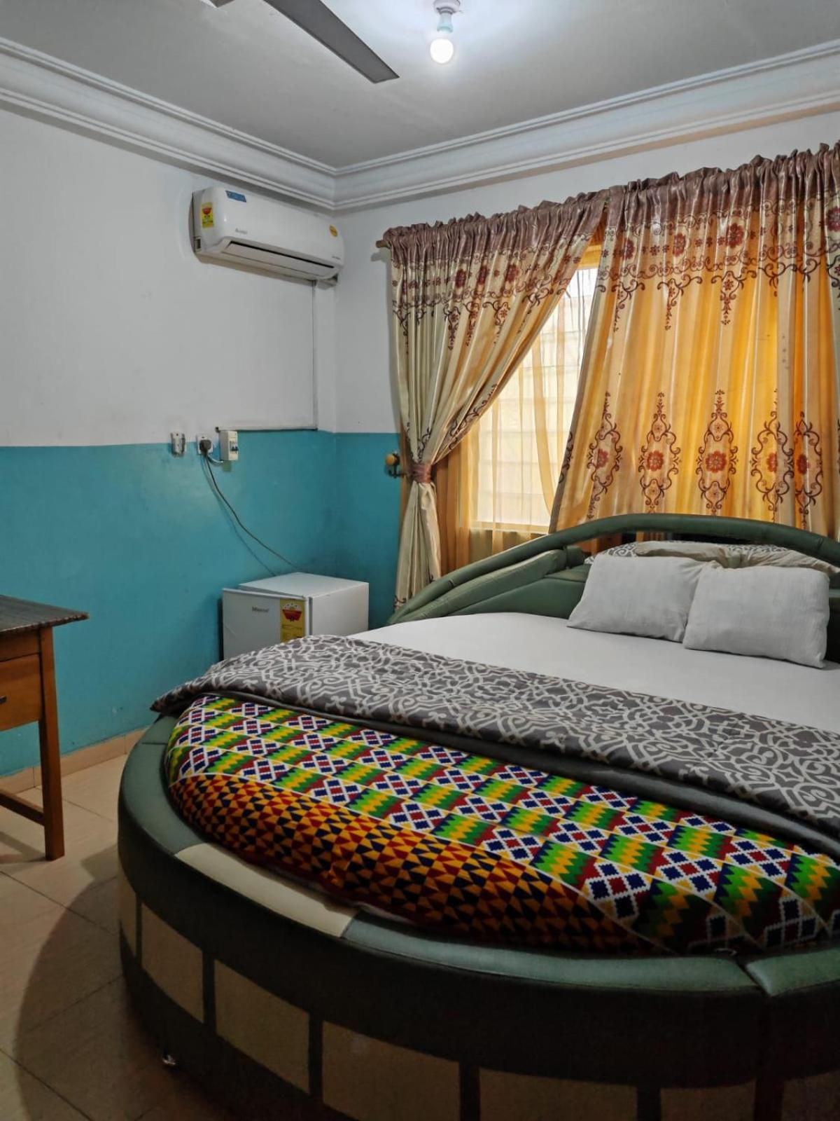Elizz Guest House Janman Exterior photo