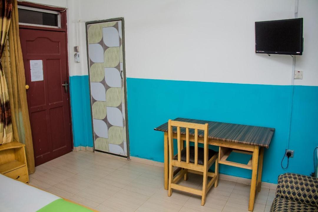 Elizz Guest House Janman Exterior photo