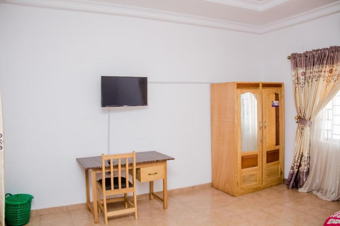 Elizz Guest House Janman Exterior photo