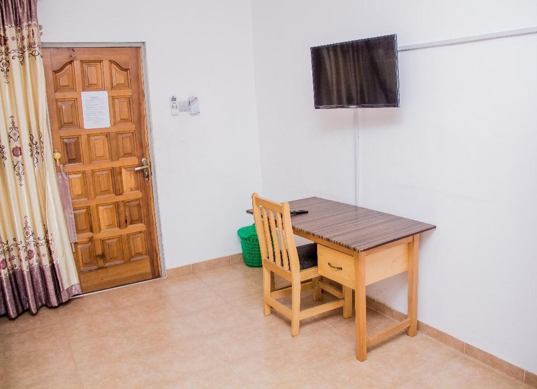 Elizz Guest House Janman Exterior photo